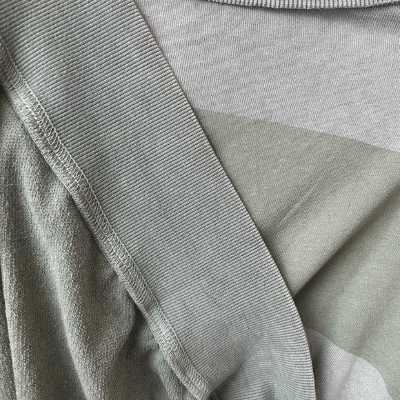 Striped pullover - Picture 3 of 4